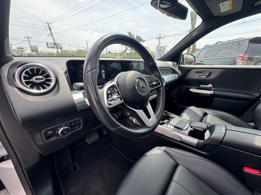 Used 2020 Mercedes-Benz GLB 250 4MATIC image 23