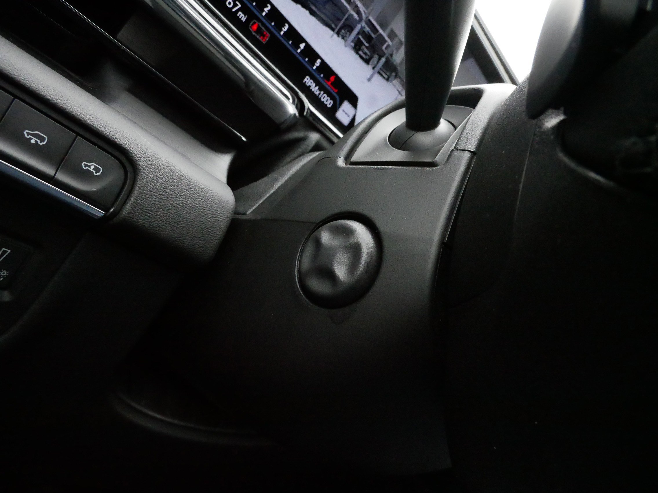 Used 2022 Cadillac Escalade ESV Sport w/ Touring Package image 33