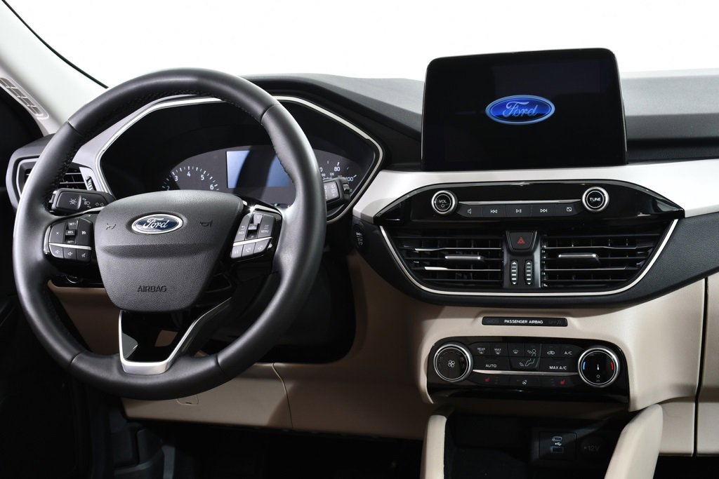 Used 2022 Ford Escape SE w/ Cold Weather Package image 8