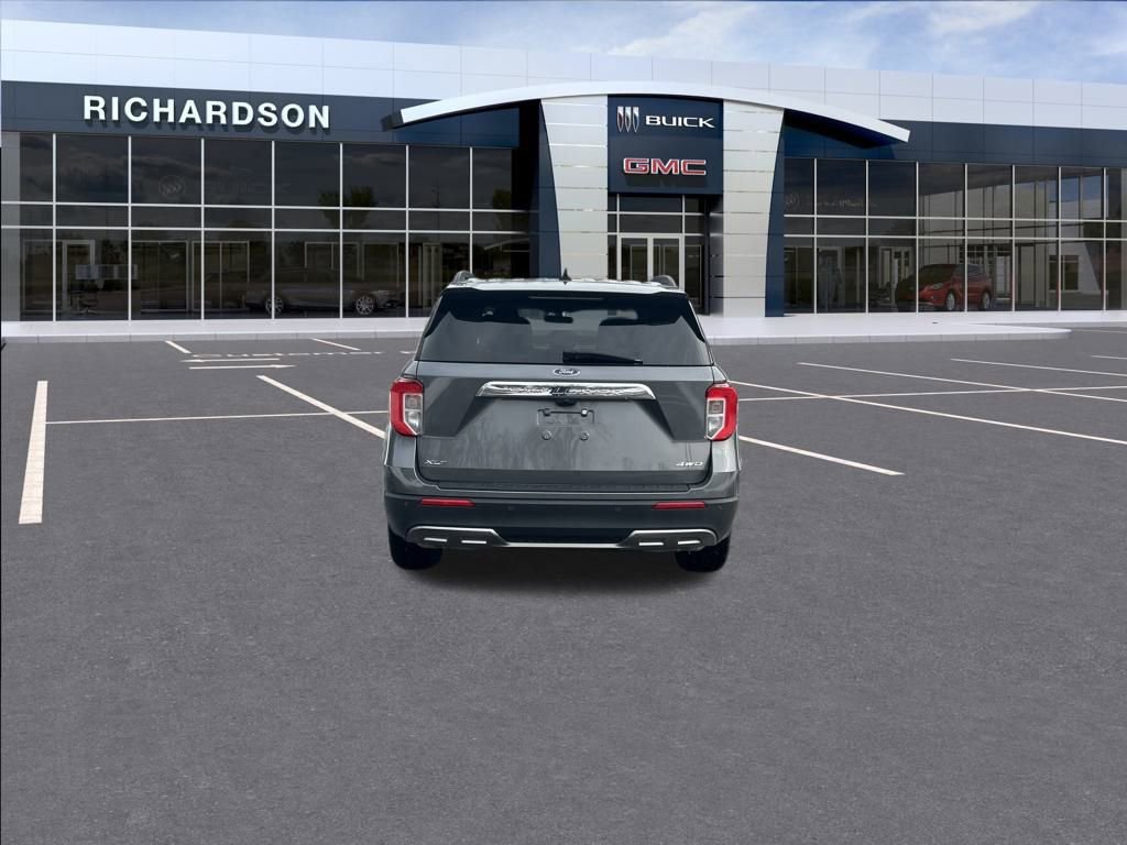 Used 2023 Ford Explorer XLT w/ Equipment Group 202A image 4