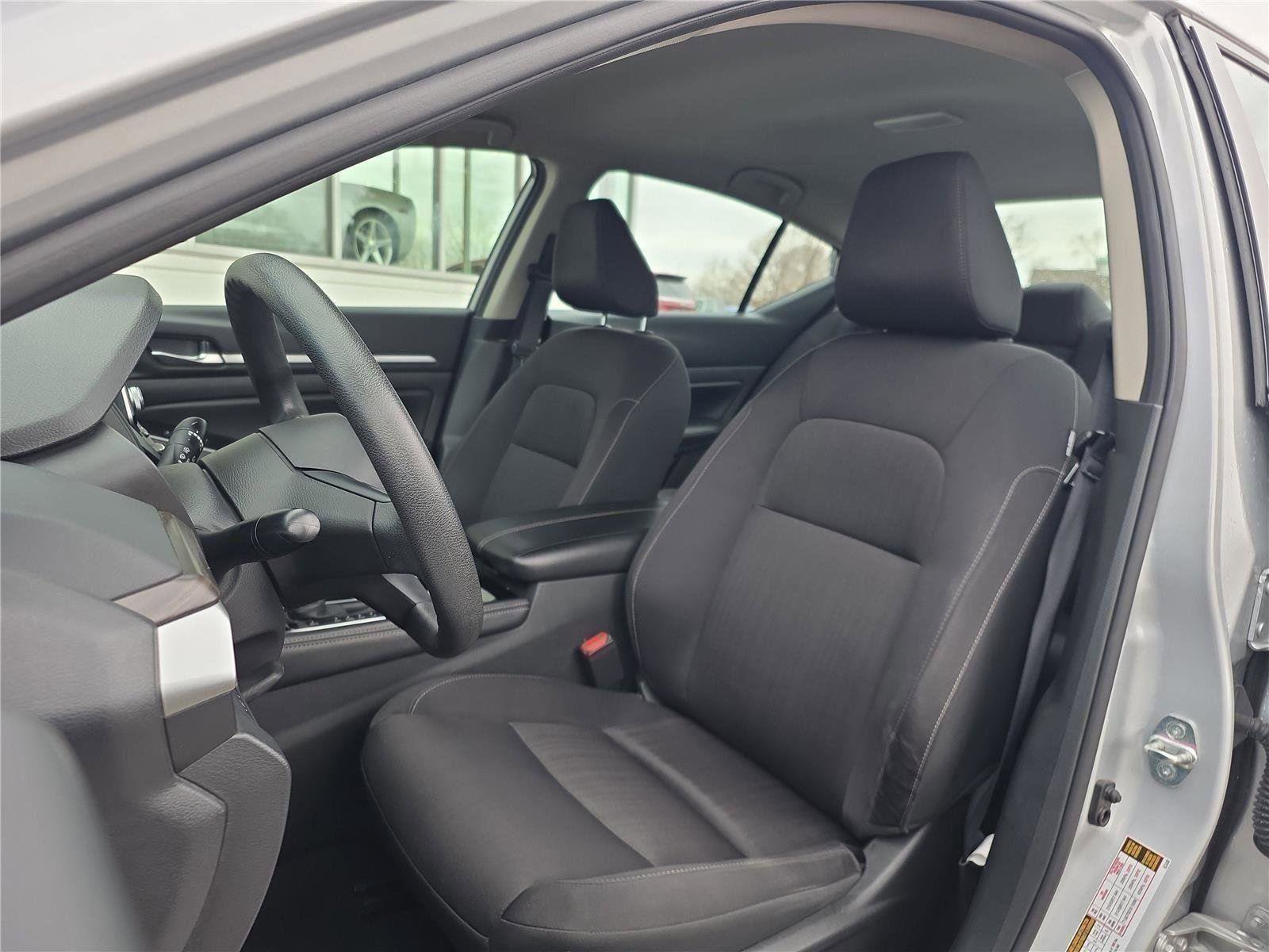Used 2023 Nissan Altima 2.5 SV FWD image 15