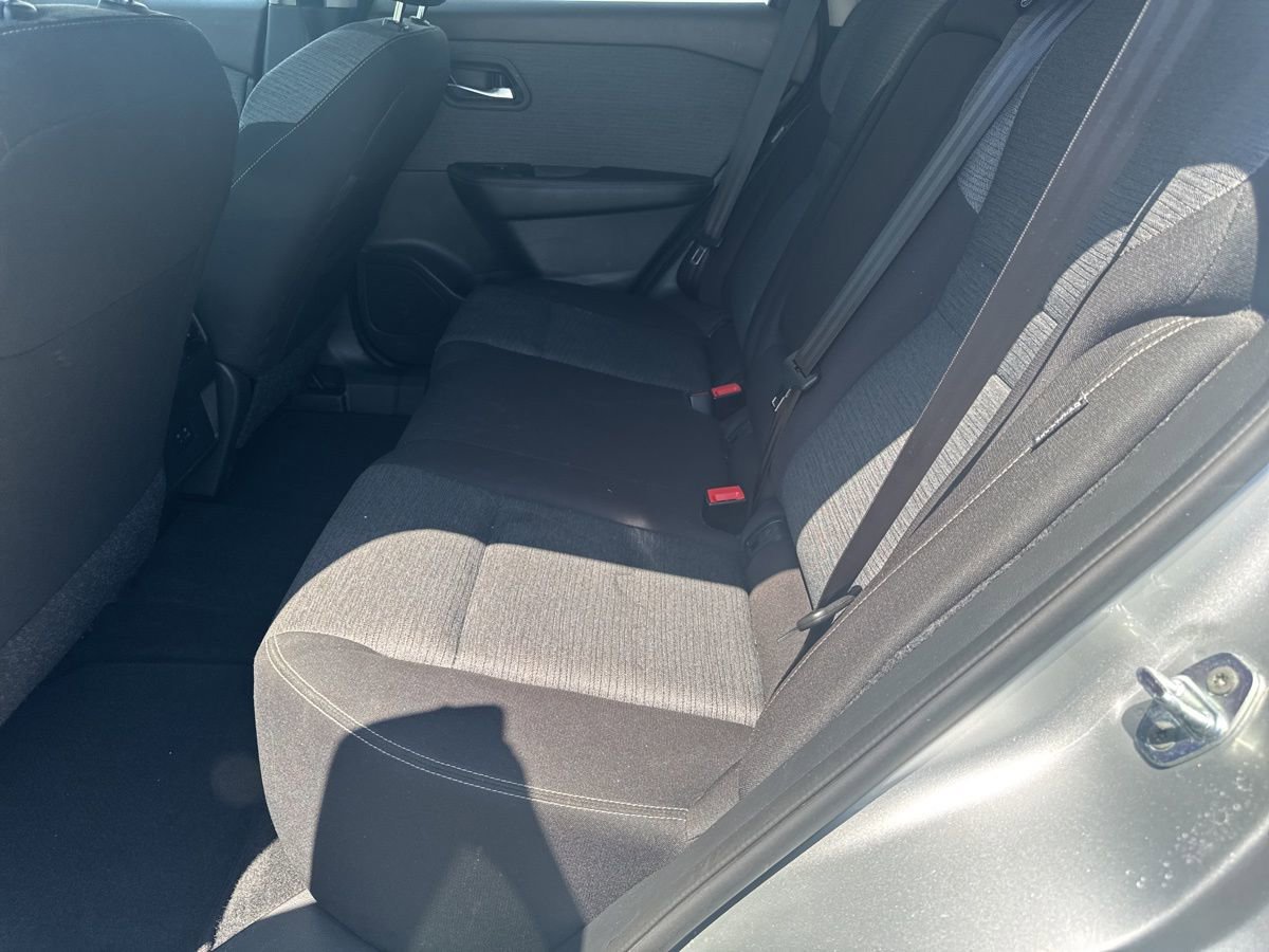Used 2023 Nissan Rogue SV AWD/4WD image 30