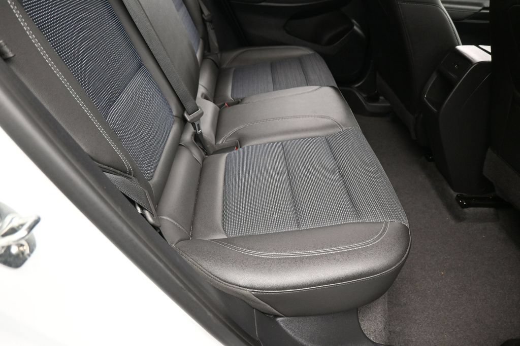 Used 2025 Buick Envista Preferred FWD image 34