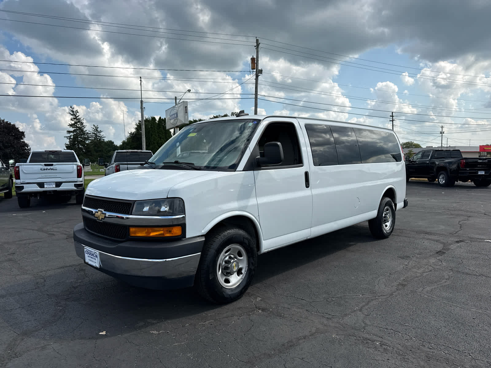 Certified 2024 Chevrolet Express 3500 LT w/ LT Preferred Equipment Group RWD image 1