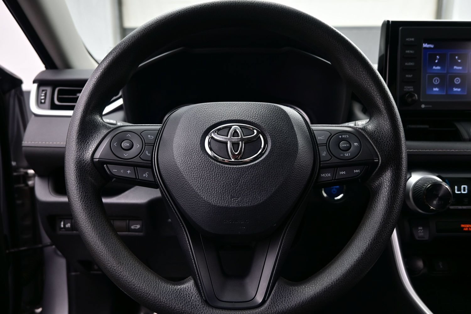 Used 2022 Toyota RAV4 XLE w/ Convenience Package AWD/4WD image 24