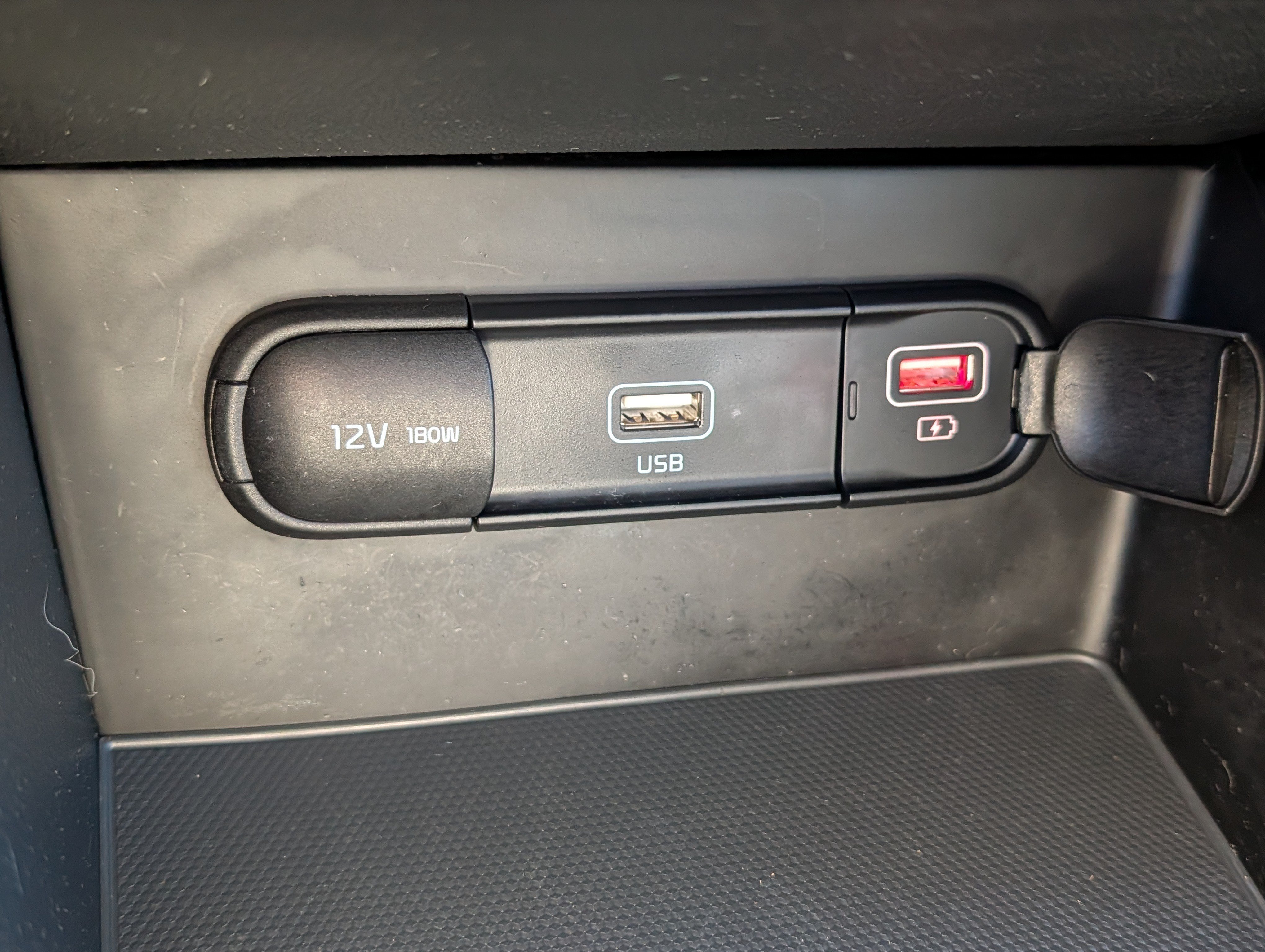 Certified 2022 Kia Niro LXS w/ Digital Cluster Package FWD image 33