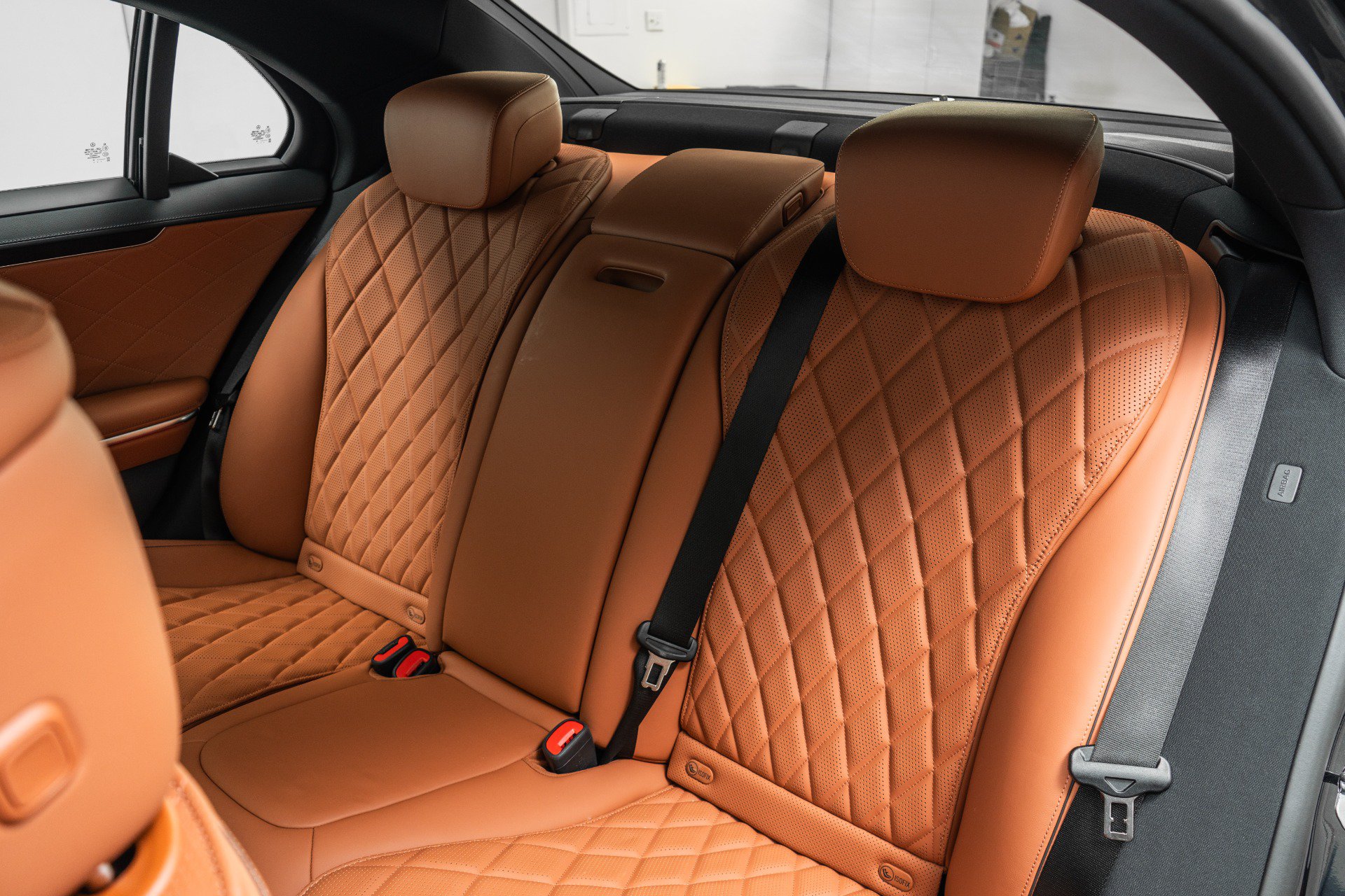 Used 2025 Mercedes-Benz S 580e 4MATIC Sedan image 16