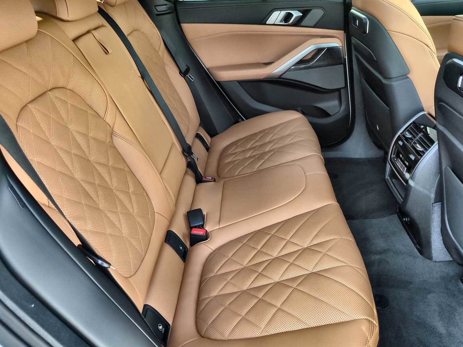 New 2026 BMW X6 M60i image 21