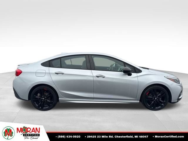 Used 2017 Chevrolet Cruze LT w/ Convenience Package FWD image 5