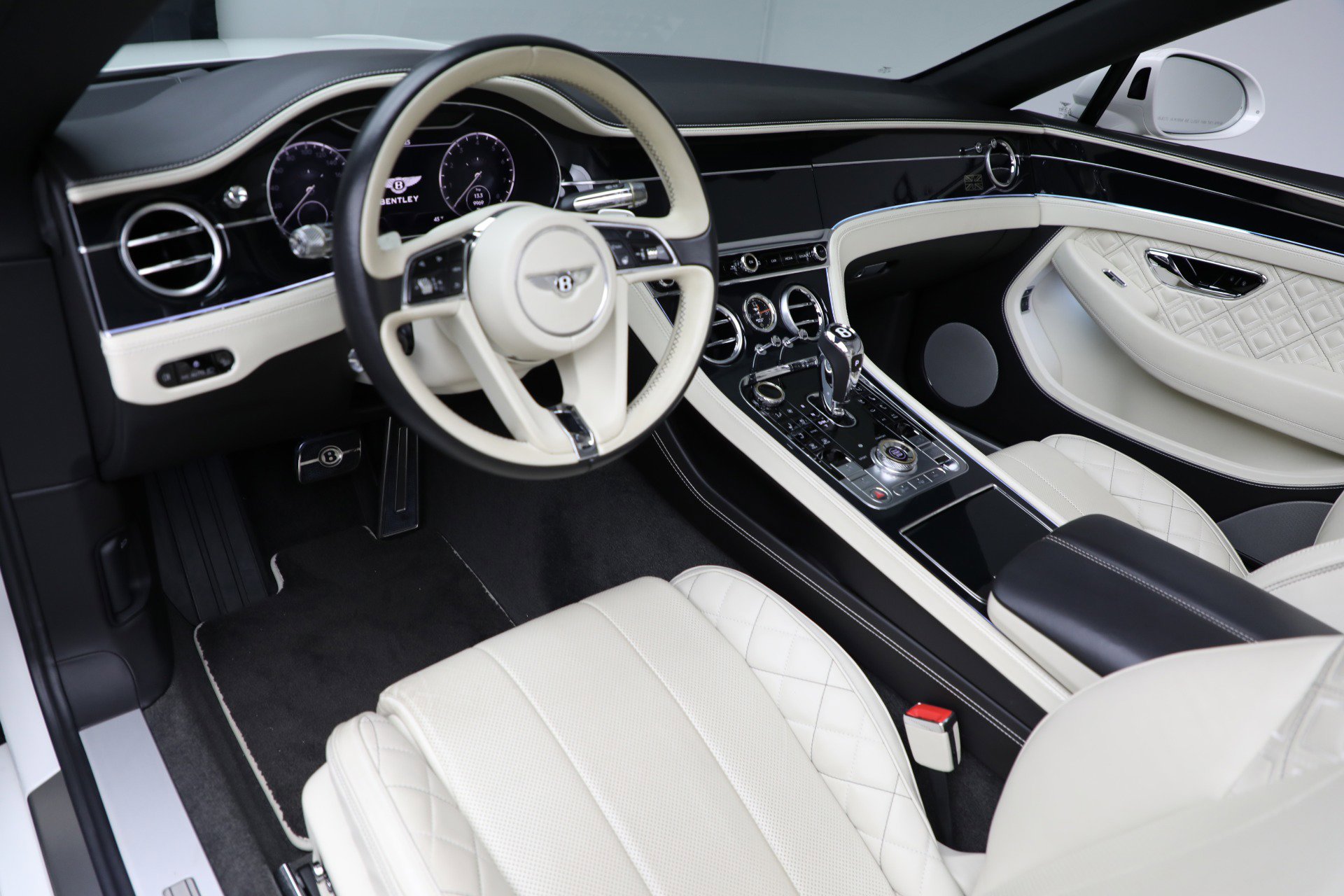 Used 2020 Bentley Continental GT First Edition image 31