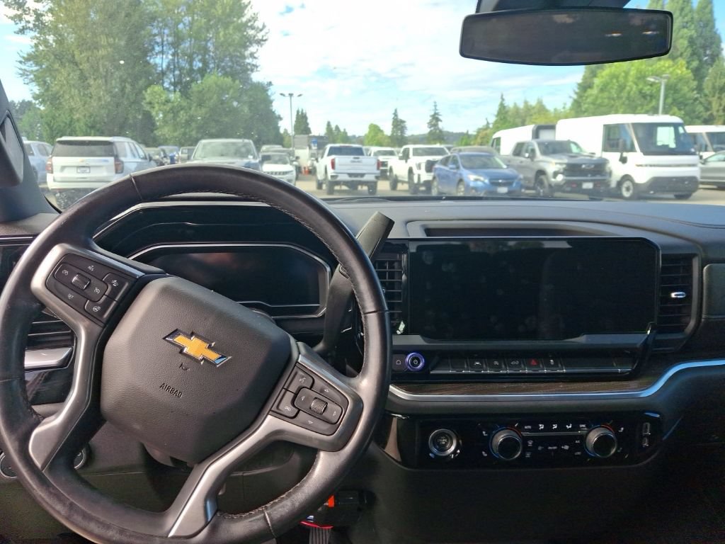 Certified 2023 Chevrolet Silverado 1500 LT AWD/4WD image 13