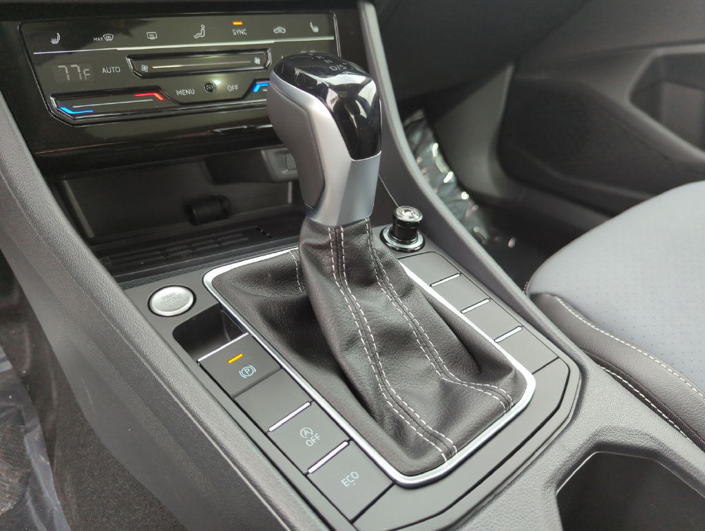 New 2026 Volkswagen Jetta SE FWD image 19
