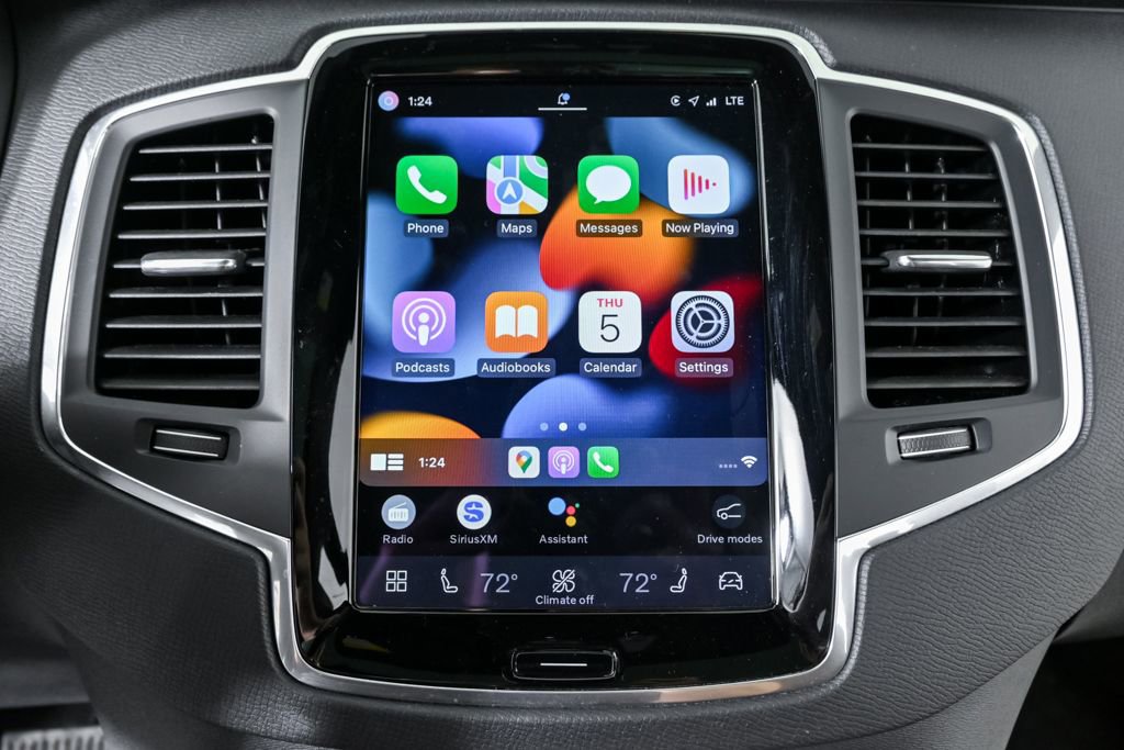 Certified 2024 Volvo XC90 T8 Core image 17