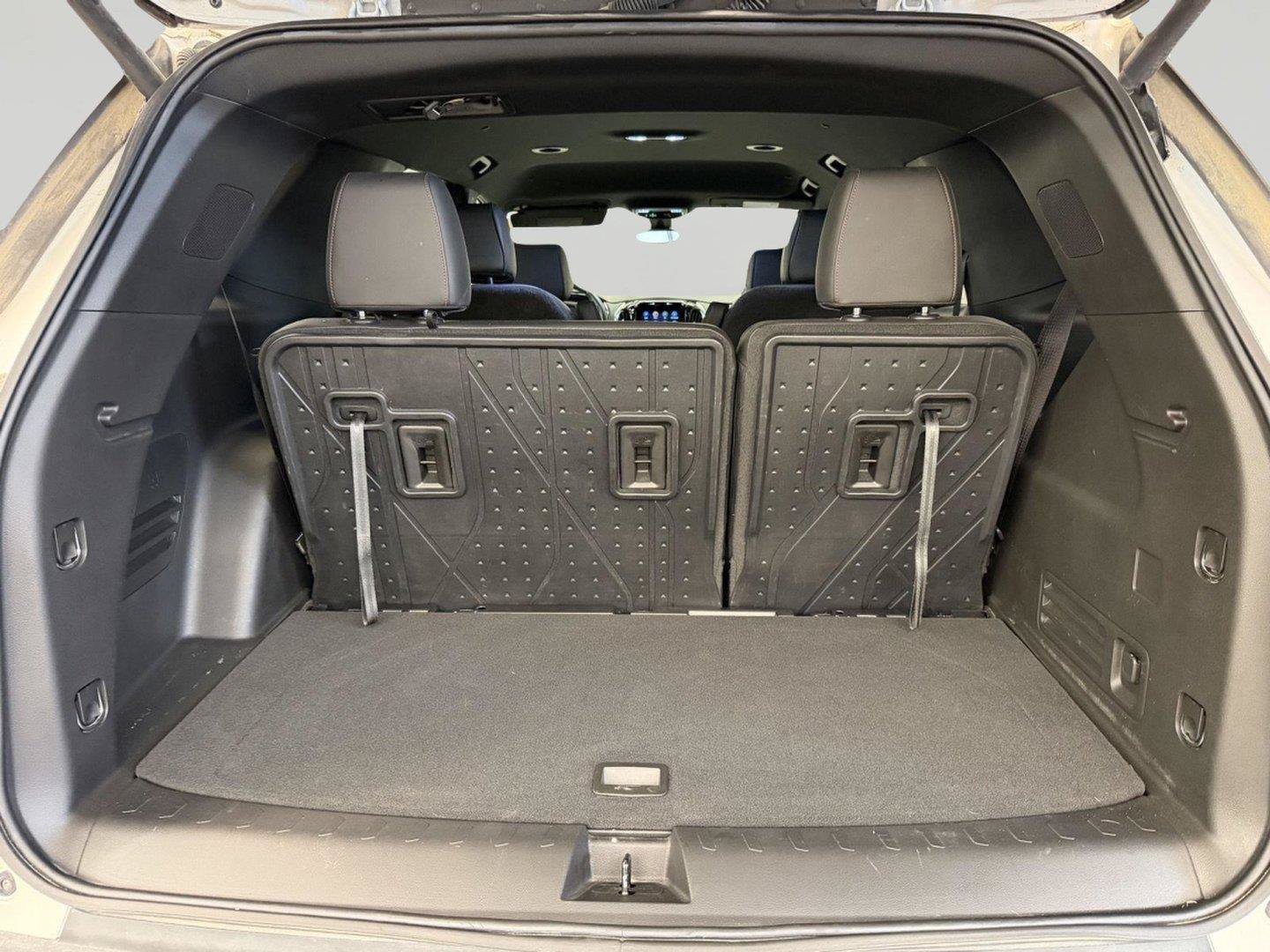 Used 2023 Chevrolet Traverse RS w/ LPO, Floor Liner Package AWD/4WD image 11