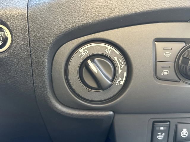 Used 2024 Nissan Frontier SV w/ SV Convenience Package image 21
