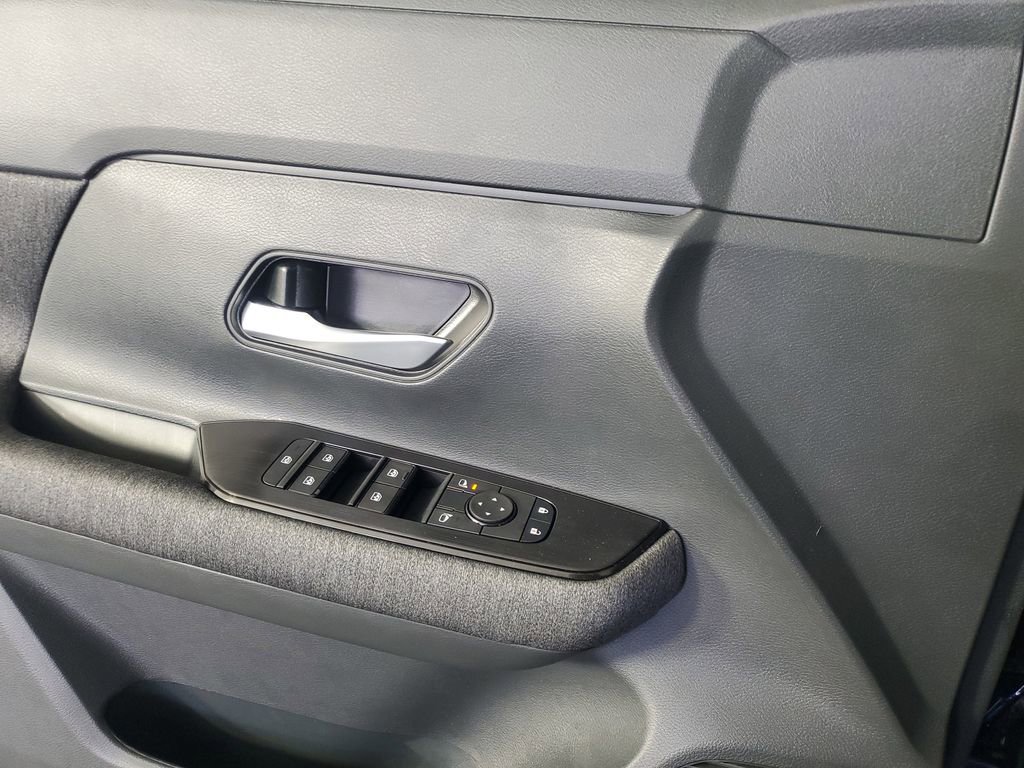 New 2026 Nissan Kicks SV w/ SV Premium Package image 28