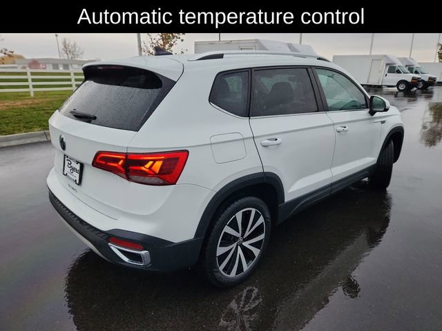Used 2024 Volkswagen Taos SE image 8