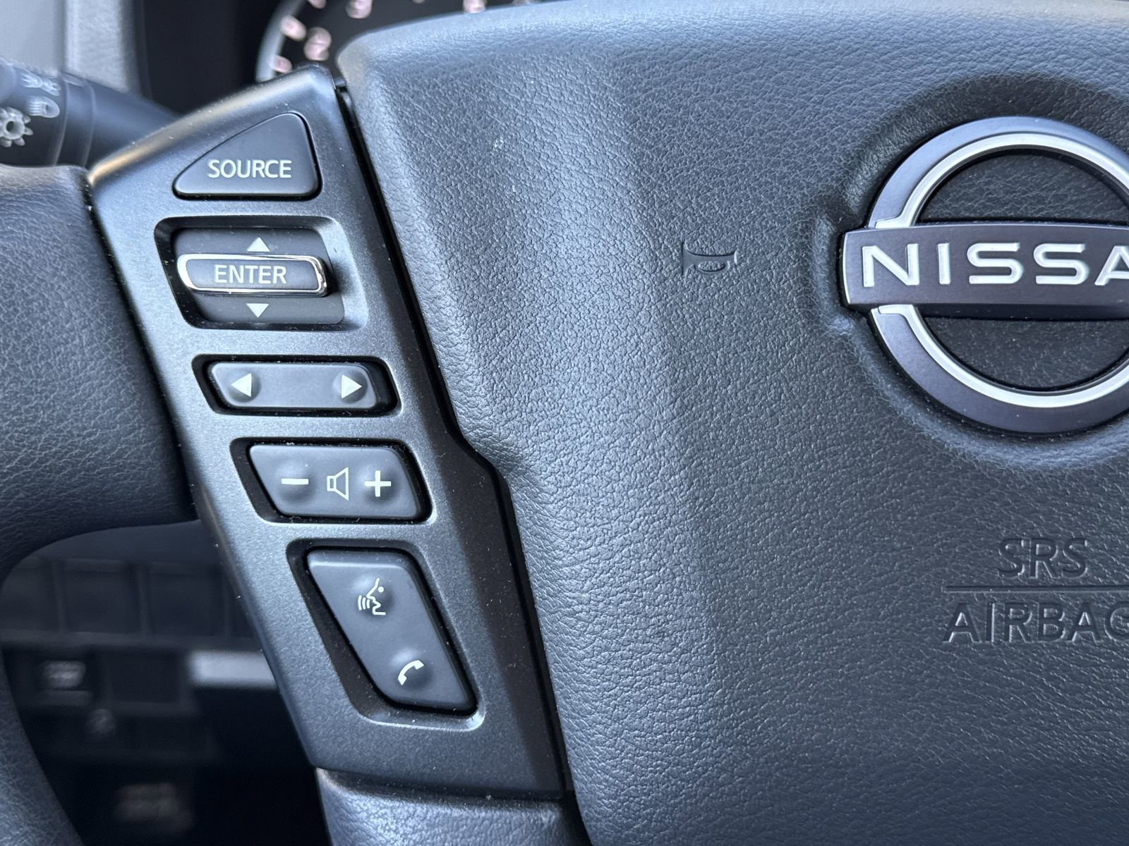 Used 2024 Nissan Frontier SV w/ Tow Package image 18