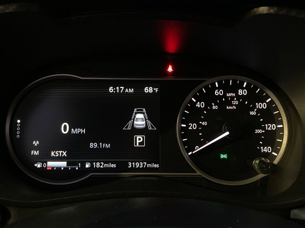 Used 2025 Nissan Versa SV image 13