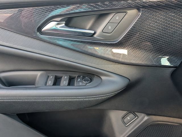 New 2025 Chevrolet Blazer EV LT image 13