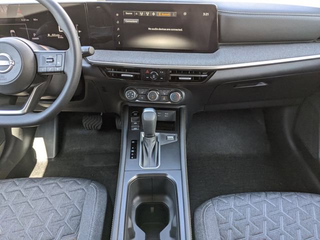 Certified 2025 Nissan Kicks SV w/ SV Premium Package AWD/4WD image 22