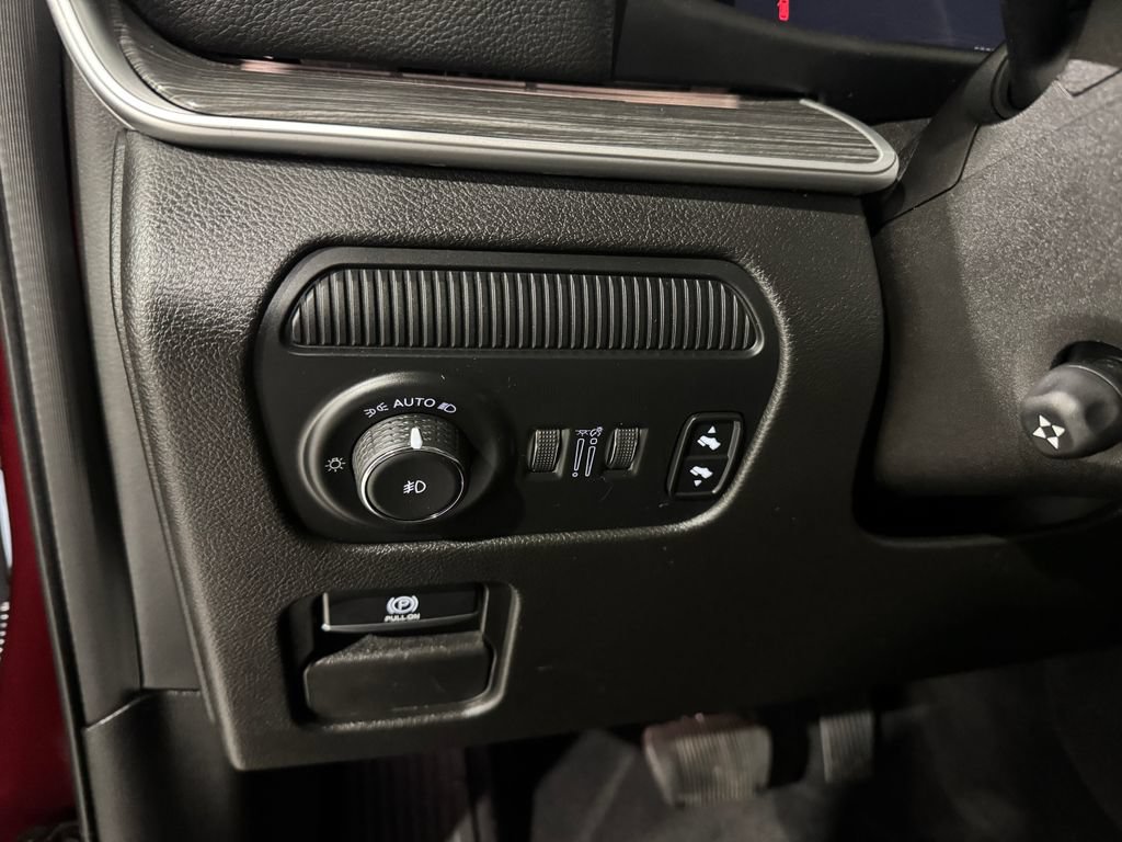 Used 2022 Jeep Wagoneer Series III w/ Flexible Seating Group AWD/4WD image 36