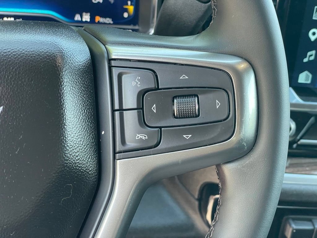 Used 2025 Chevrolet Silverado 1500 LT AWD/4WD image 15