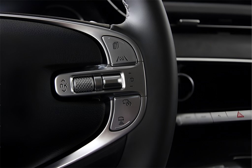 Used 2025 Genesis GV70 2.5T image 25