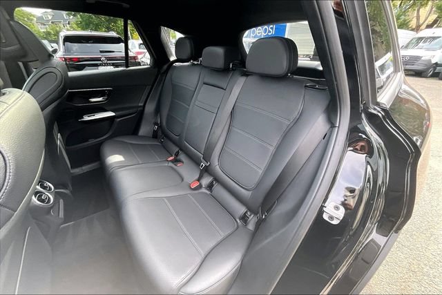 Used 2026 Mercedes-Benz GLC 300 4MATIC image 17