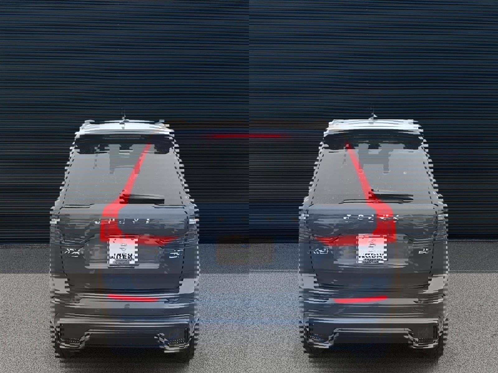 Certified 2025 Volvo XC60 B5 Core w/ Climate Package image 3