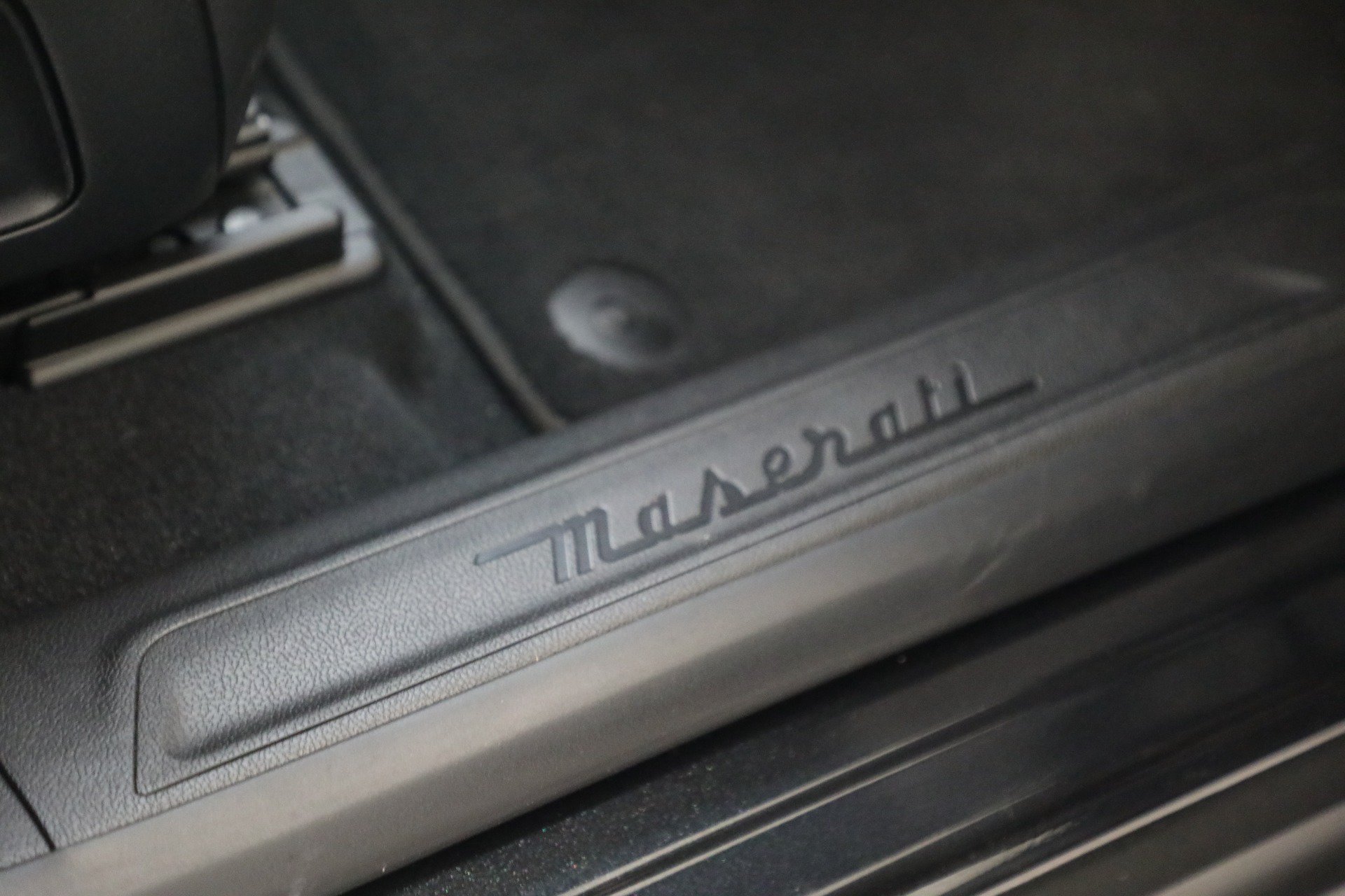 Certified 2023 Maserati Levante GT AWD/4WD image 29