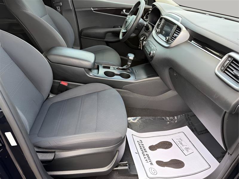 Used 2020 Kia Sorento FWD V6 image 32