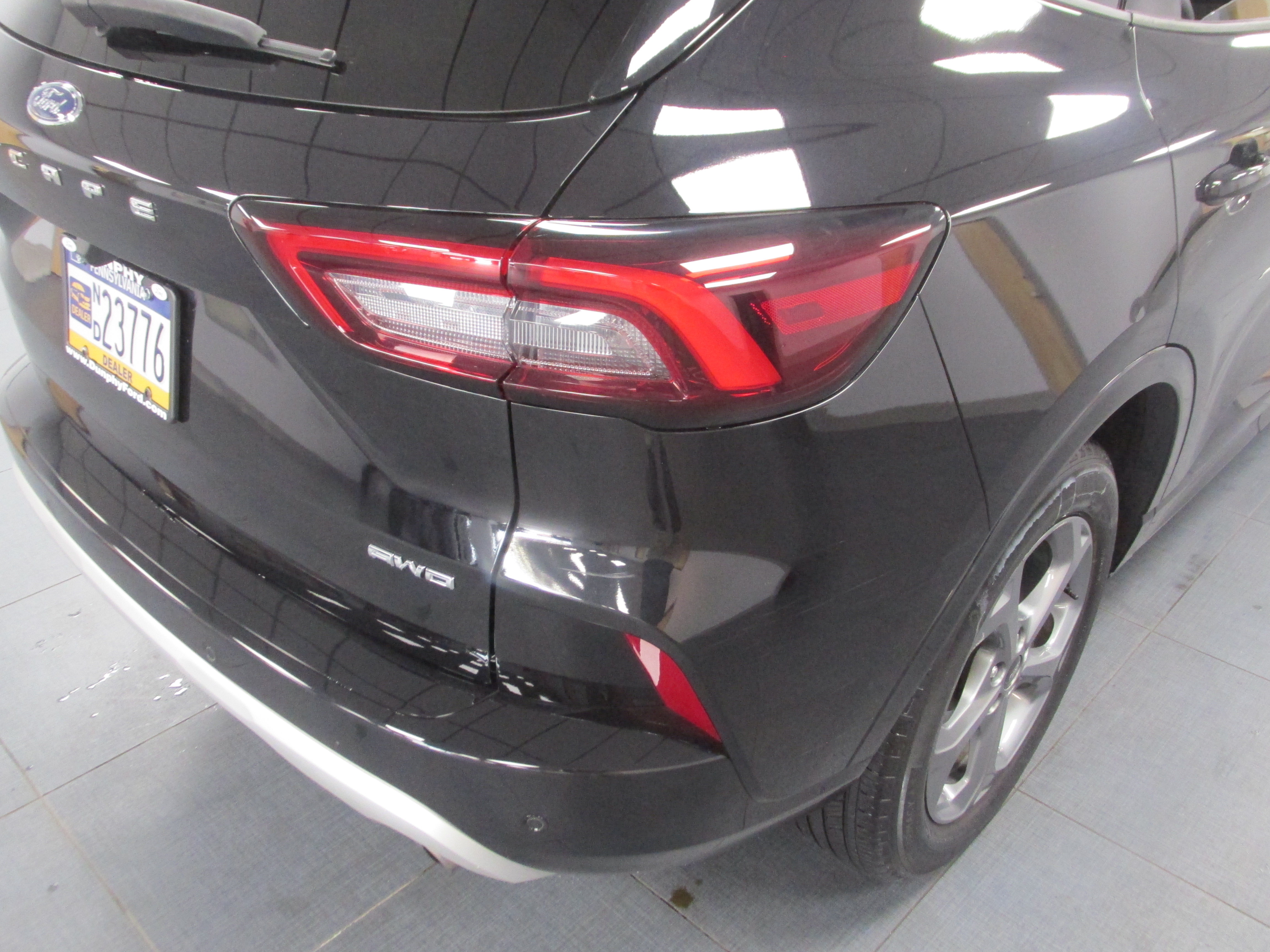 Used 2023 Ford Escape ST-Line w/ Tech Pack #1 AWD/4WD image 11