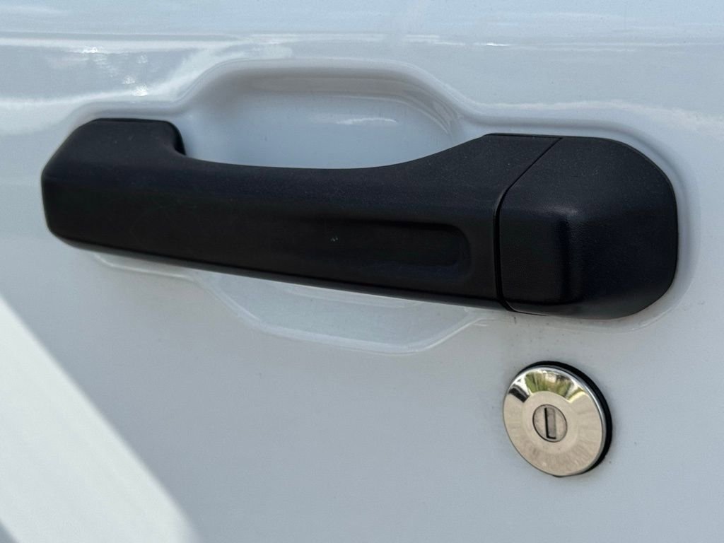 Used 2022 Jeep Wrangler Willys image 12