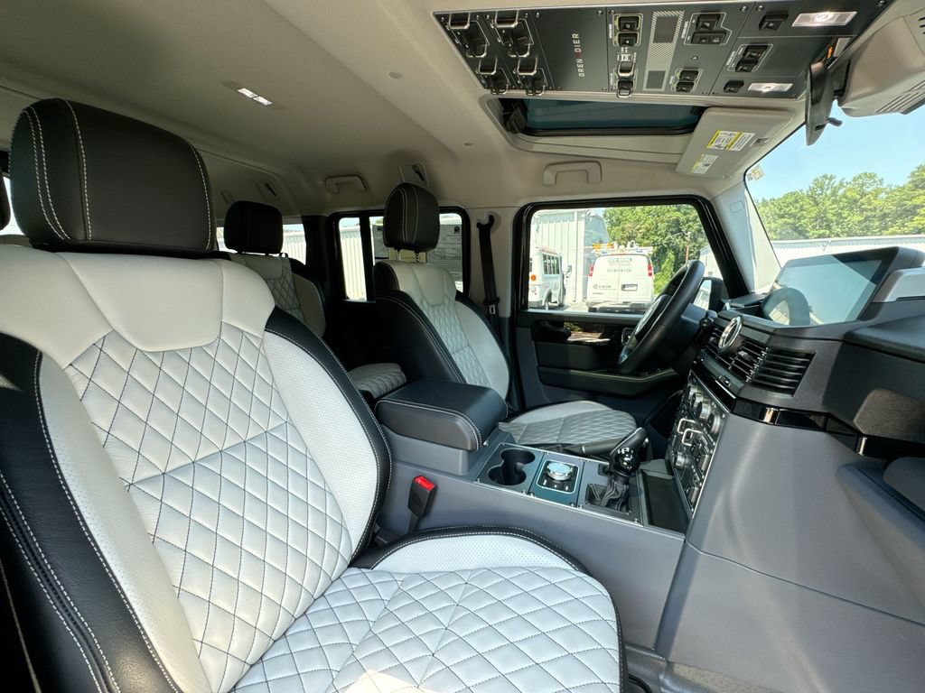 Used 2024 INEOS Grenadier Station Wagon AWD/4WD image 31