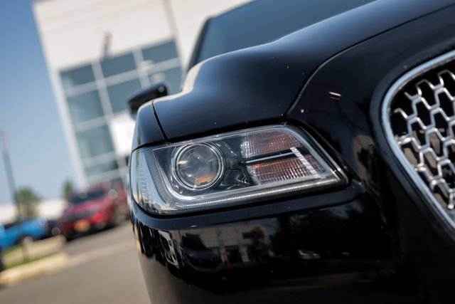 Used 2020 Lincoln Continental AWD w/ Premium Package image 18
