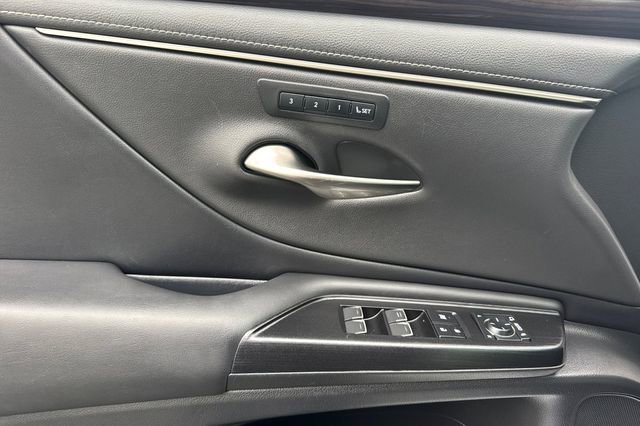 Used 2021 Lexus ES 300h w/ Premium Package image 8
