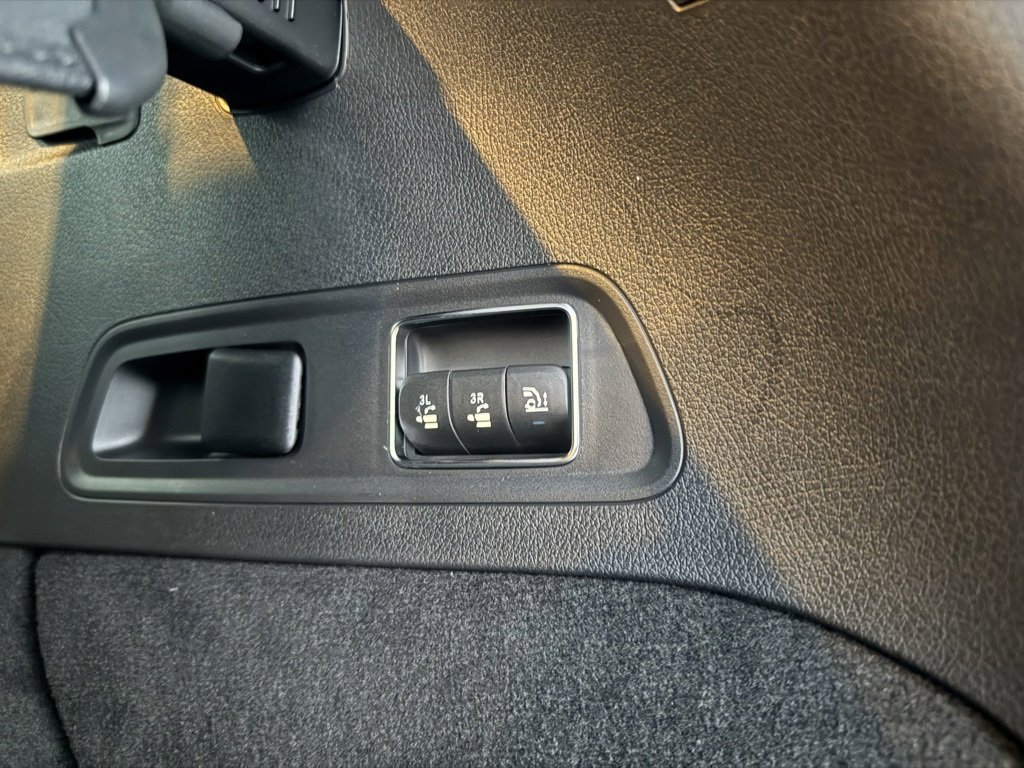 Used 2026 Mercedes-Benz GLS 450 4MATIC image 46