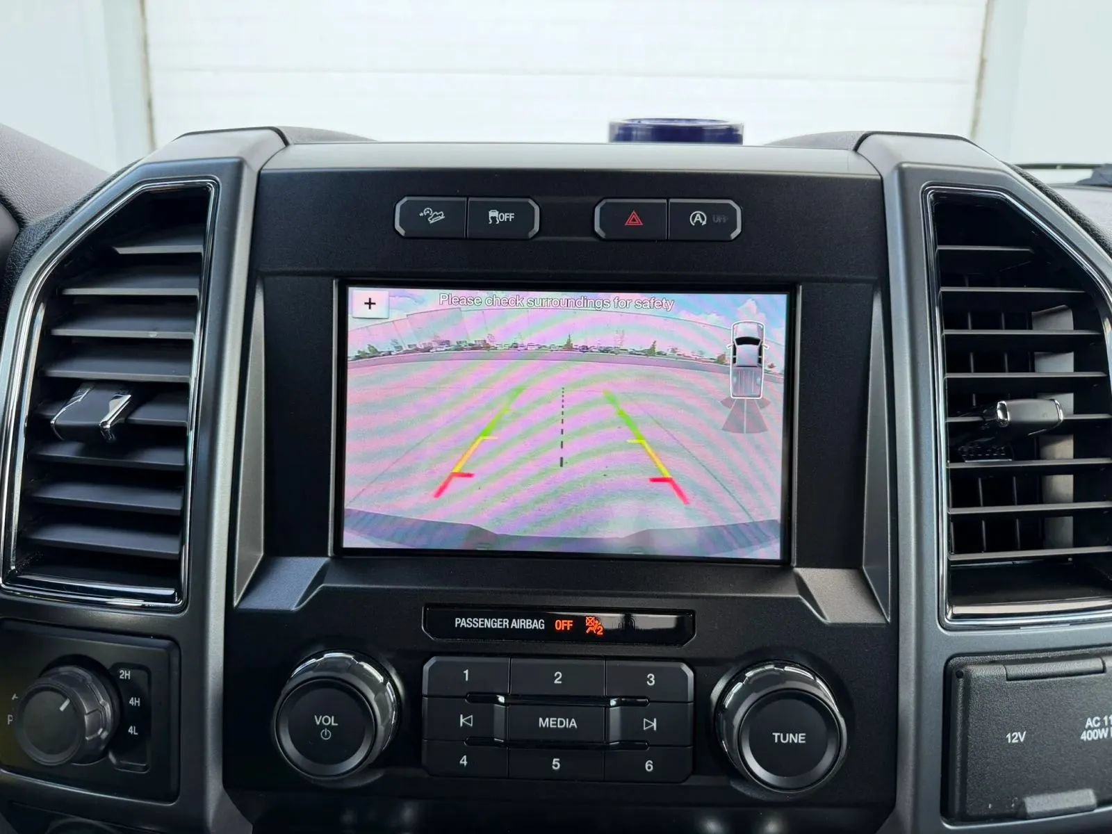 Used 2019 Ford F150 XLT w/ Equipment Group 302A Luxury AWD/4WD image 28
