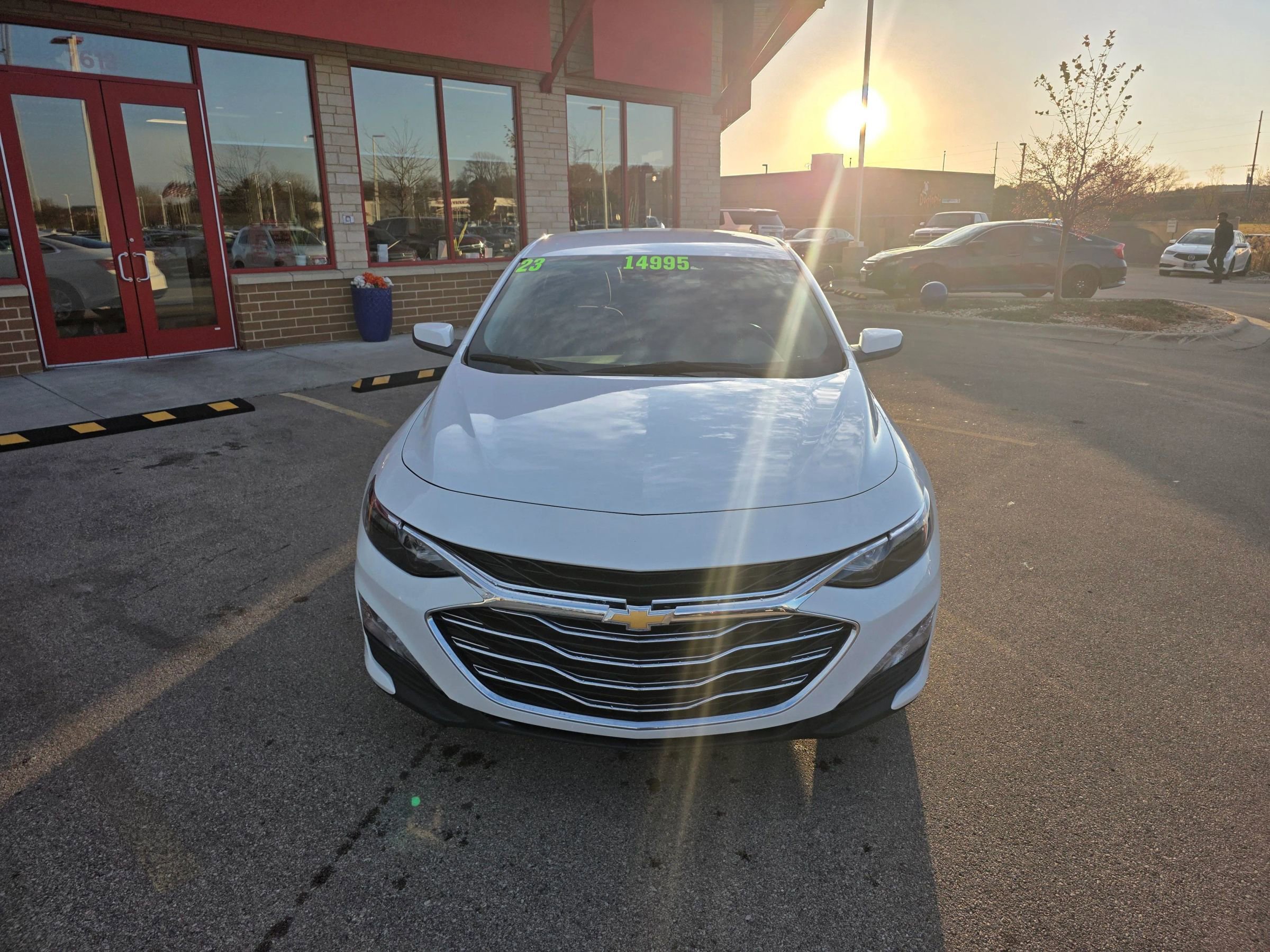 Used 2023 Chevrolet Malibu LT image 2