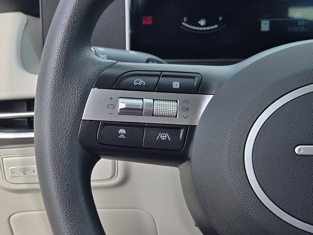Used 2025 Hyundai Tucson SE FWD image 28