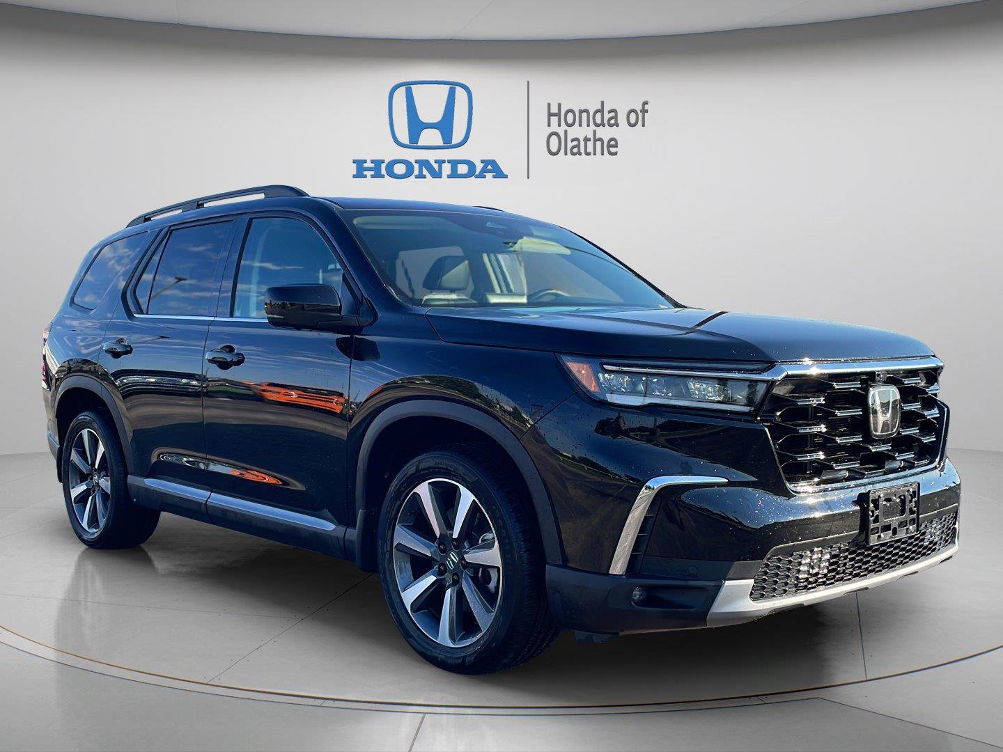 Certified 2024 Honda Pilot Elite image 1