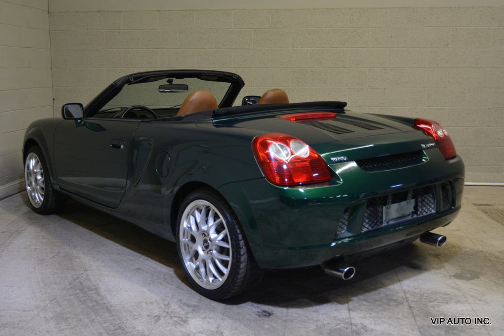 Used 2003 Toyota MR2 image 23