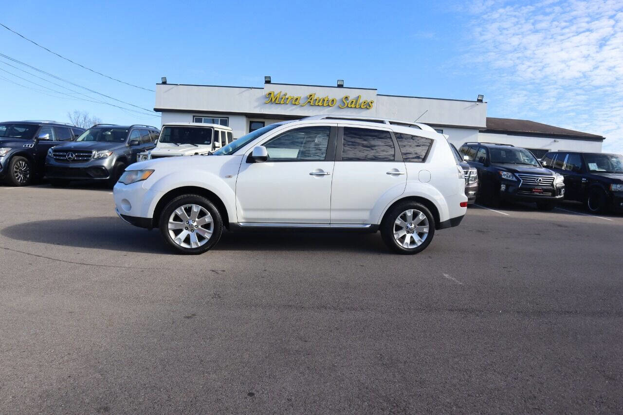 Used 2008 Mitsubishi Outlander SE image 2