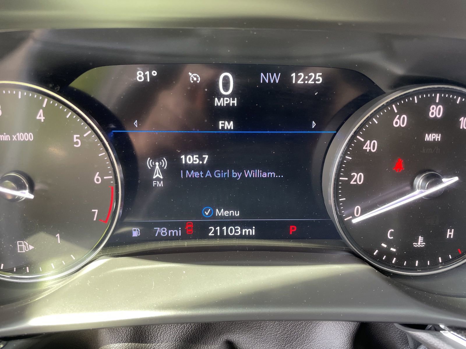 Used 2023 Buick Envision Essence w/ Sport Touring Package image 21