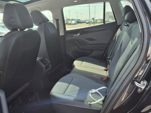 New 2025 Volkswagen Tiguan SE AWD/4WD image 10
