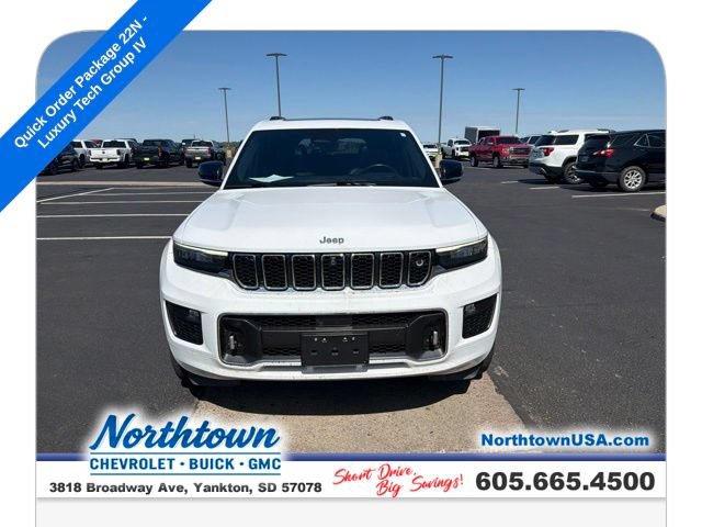 Used 2022 Jeep Grand Cherokee L Overland w/ Advanced Protech Group III AWD/4WD image 3