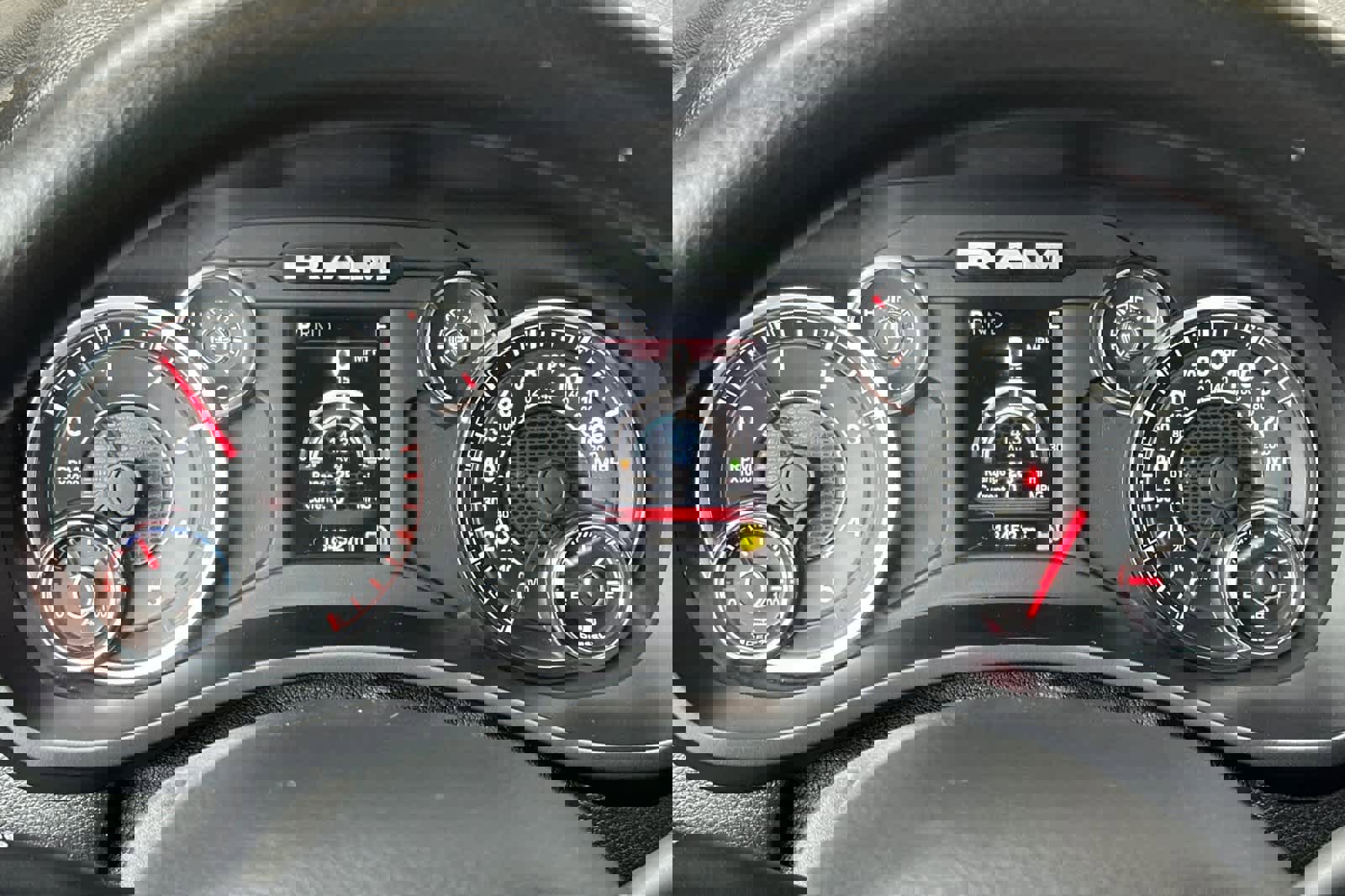 Used 2024 RAM 3500 Tradesman w/ Chrome Appearance Group image 23