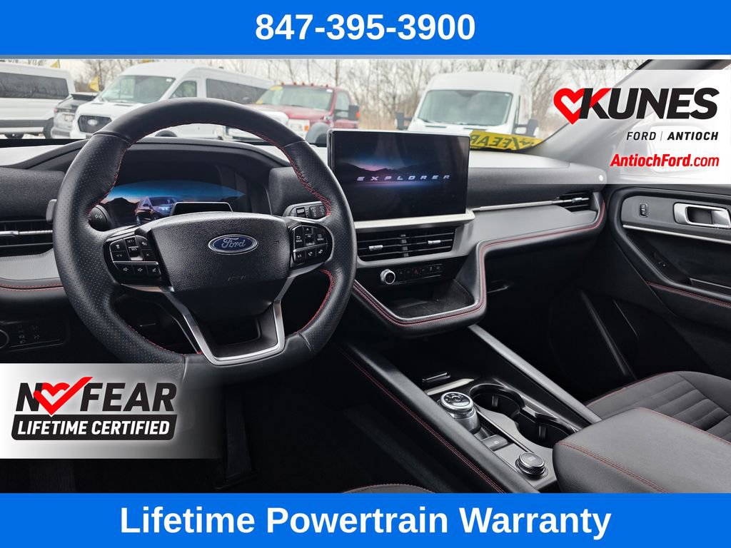 Used 2025 Ford Explorer ST-Line w/ ST-Line Street Pack image 44