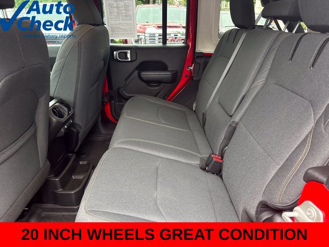 Used 2024 Jeep Wrangler Unlimited w/ Convenience Group AWD/4WD image 18